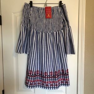 Evereve Rhodes Off Shoulder Embroidered Dress